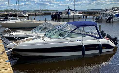Bella 620 DC med 140 Hk Suzuki stulen i Västerås 